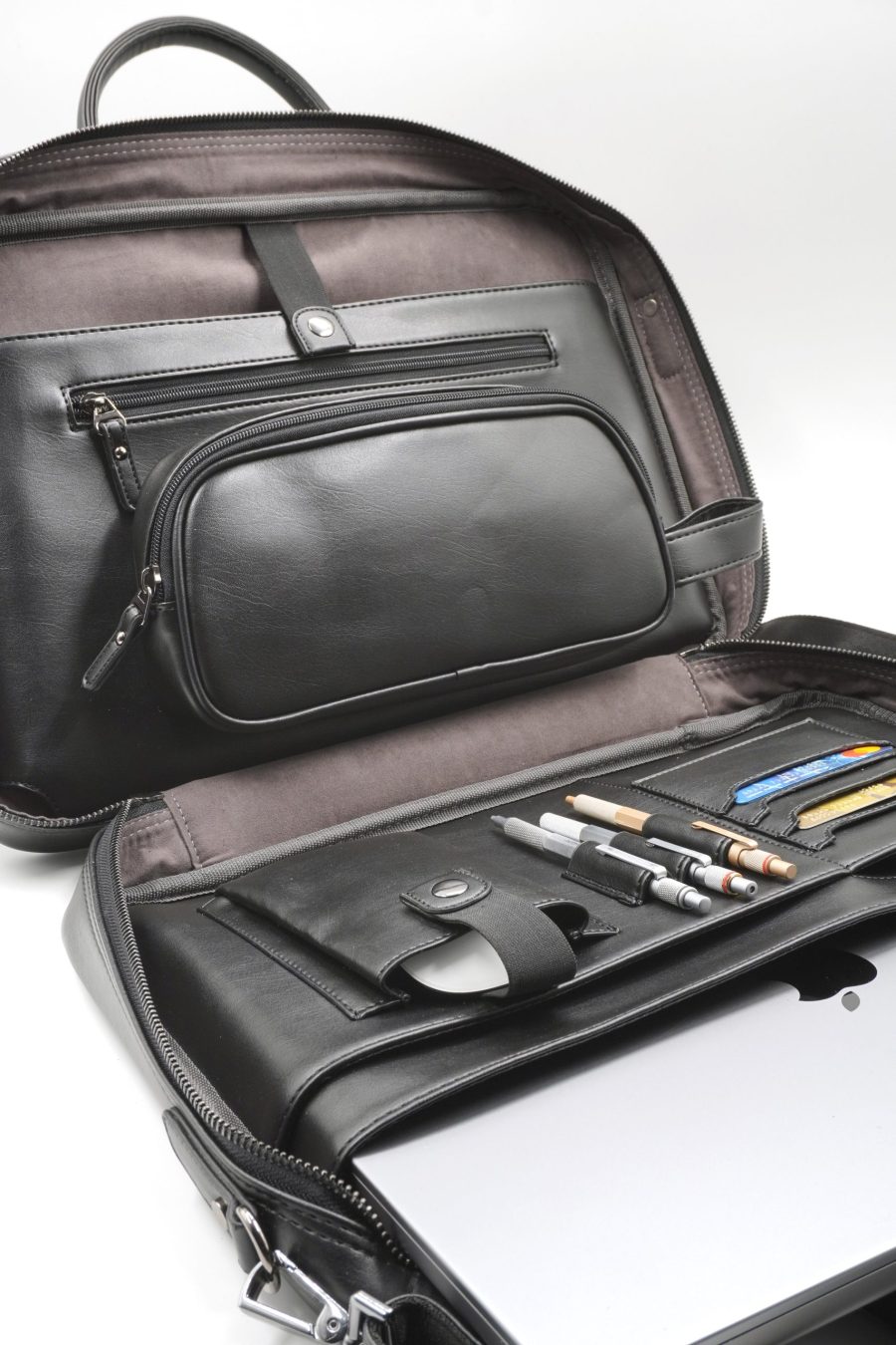 DSC01998.jpg 16 inç Askılı Laptop Organizer & Evrak Çantası - Siyah